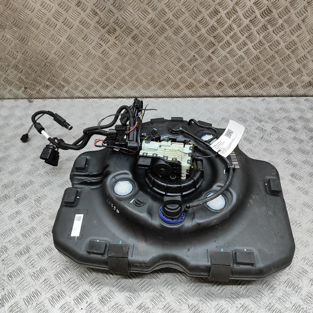 AdBlue-Tank VW TOUAREG (7P5) 3.0 V6 TDI 7P0131878