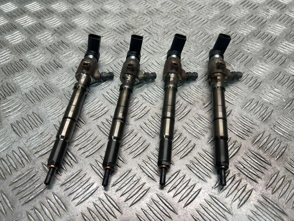 Düsenstöcke VW Touran (1T3) 03L130277B