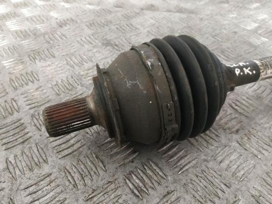 Antriebswelle links vorne Mercedes-Benz CLA Coupe (C117) A2463303100 Bild Antriebswelle links vorne Mercedes-Benz CLA Coupe (C117) A2463303100