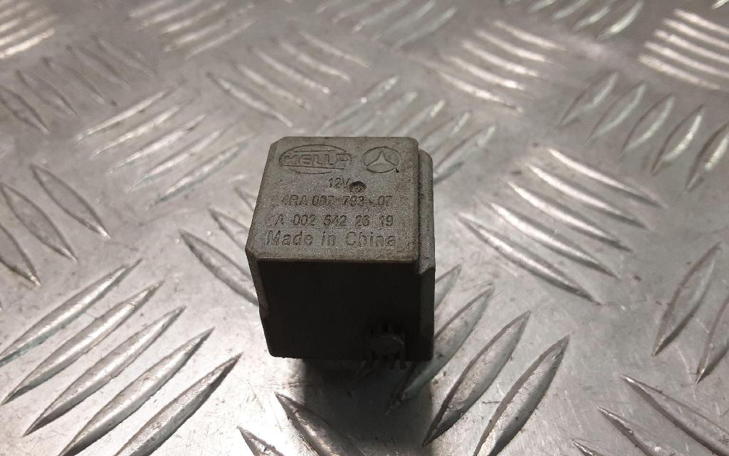 Relais Mercedes-Benz M-Klasse (W163) A0025422619