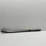 Vertikale Verkleidung auf der linken Seite der Windschutzscheibe