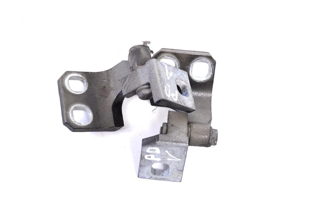 Türscharnier vorne rechts Bild Türscharnier vorne rechts