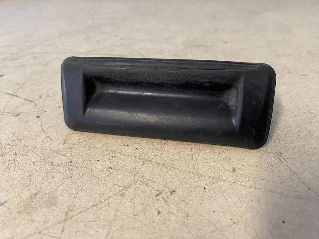 Griff zum Öffnen des Kofferraums SKODA OCTAVIA III (5E3) 1.4 TSI 5E0827566