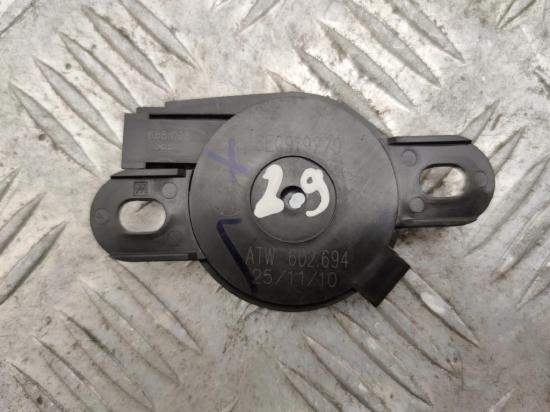 Parktronic PDC-Lautsprecher AUDI A8 D4 (4H_) 3.0 TDI quattro 8E0919279 Bild Parktronic PDC-Lautsprecher AUDI A8 D4 (4H_) 3.0 TDI quattro 8E0919279