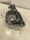 Klimakompressorhalterung VW PASSAT B6 (3C2) 2.0 FSI 06F903143F