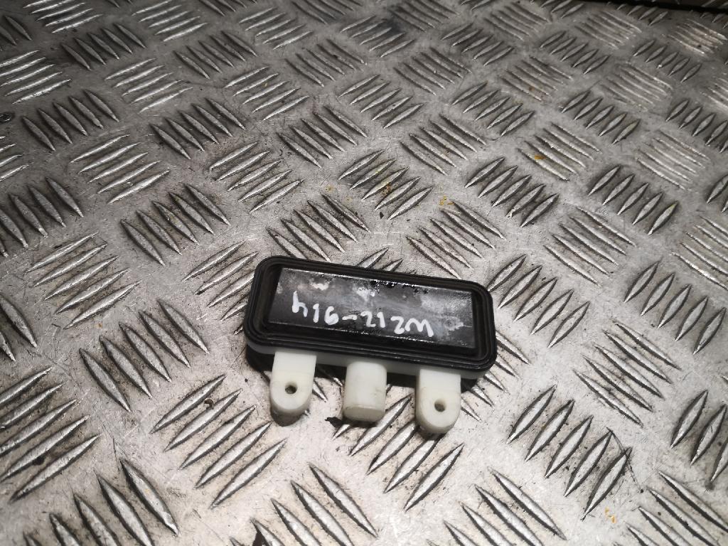 Schalter für Heckklappe Mercedes-Benz E-Klasse (W212) 2218702410