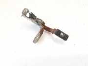 Schalter zum Öffnen des Kraftstofftanks TOYOTA AVENSIS (_T22_) 2.0 TD (CT220_)