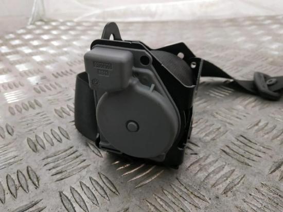 Mittlerer Sicherheitsgurt hinten AUDI A8 D4 (4H_) 3.0 TDI quattro 3069696 3052985 Bild Mittlerer Sicherheitsgurt hinten AUDI A8 D4 (4H_) 3.0 TDI quattro 3069696 3052985