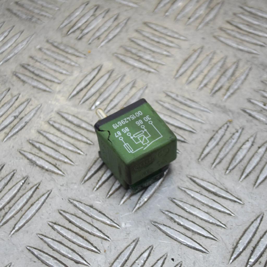 Fuel Pump Relay MERCEDES-BENZ SL (R129) 500 (129.067) A0015429619 0015429619