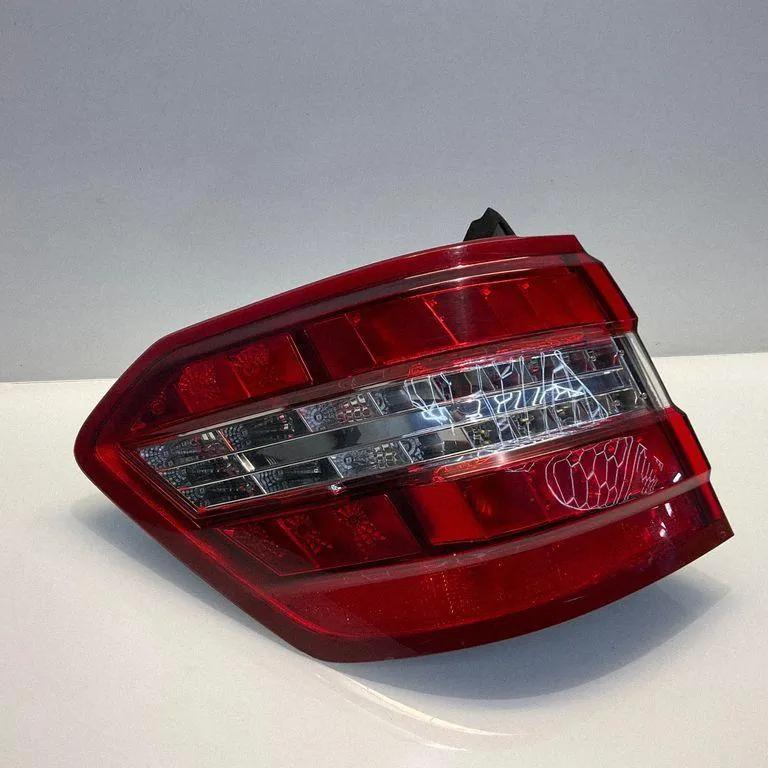 Rücklicht hinten links MERCEDES-BENZ E (W212) E 250 CDI / BlueTEC (212.003, 212.004) A2128203964