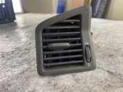 Gitter Grill vorne links VOLVO V70 II (SW) 2.4 D5 AWD 3409373