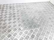 Kleines Seitenfenster hinten links