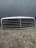 Kühlergrill oben Mercedes-Benz E-Klasse (W210) 2108880123