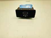 USB BMW X1 (F48) xDrive 20 i 8711940