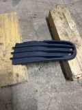 Gitter vorne unten VOLVO V50 (MW) 2.0 D 30657009