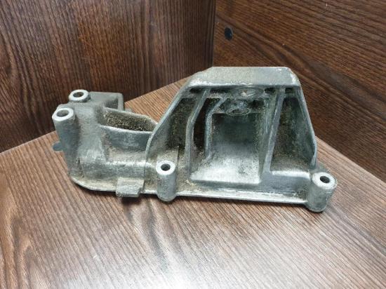 Motorhalter links IVECO DAILY III Furgon/Estate 35 C 12 V, 35 S 12 V (AGKA43A2, AGKB43A2, AGKB46A2,... 504054088 Bild Motorhalter links IVECO DAILY III Furgon/Estate 35 C 12 V, 35 S 12 V (AGKA43A2, AGKB43A2, AGKB46A2,... 504054088
