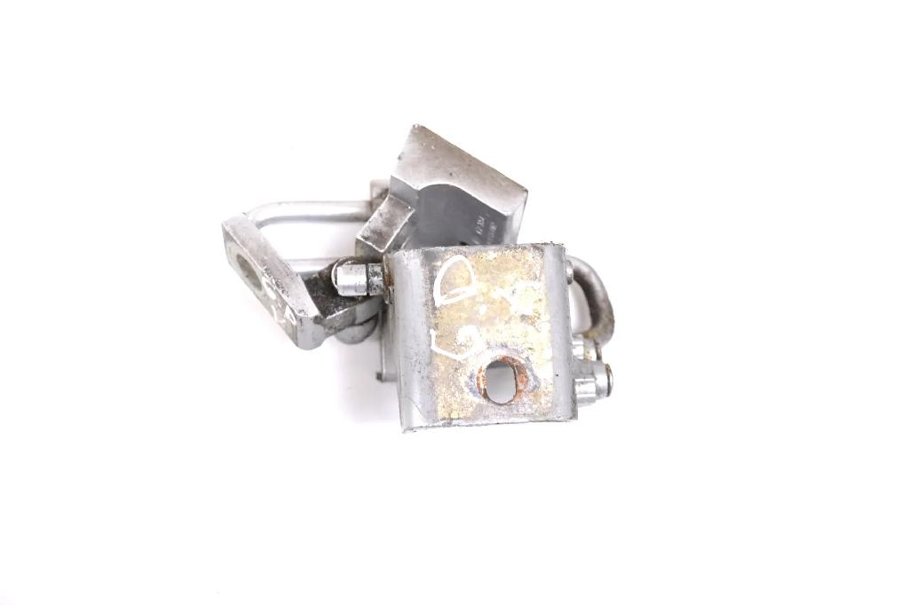 Türscharnier hinten rechts PORSCHE CAYENNE (9PA) S 4.5 7L0833412 Bild Türscharnier hinten rechts PORSCHE CAYENNE (9PA) S 4.5 7L0833412