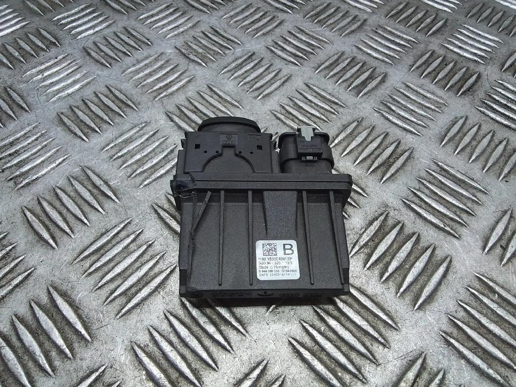 AdBlue Steuergerät SKODA OCTAVIA IV Combi (NX5) 2.0 TDI 3q0941329yb3 3q0941329