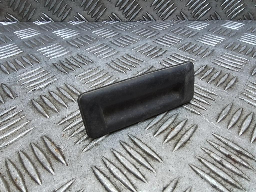 Heckklappenöffnungstaste SKODA YETI (5L) 2.0 TDI 4x4 5e0827566