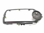 Musik-Player Verkleidung TOYOTA YARIS (_P13_) 1.5 Hybrid (NHP130_) 86451-0D030