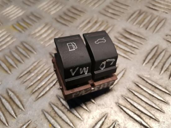 Schalter zum Öffnen des Kraftstofftanks VW PASSAT B6 (3C2) 2.0 FSI 3C0959903B Bild Schalter zum Öffnen des Kraftstofftanks VW PASSAT B6 (3C2) 2.0 FSI 3C0959903B