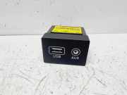 USB HYUNDAI SANTA FÉ II (CM) 2.2 CRDi 4x4 96120S1100