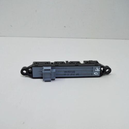 Steuerknöpfe für den linken Sitz AUDI A8 D4 (4H_) 3.0 TFSI quattro 4H09597690 Bild Steuerknöpfe für den linken Sitz AUDI A8 D4 (4H_) 3.0 TFSI quattro 4H09597690