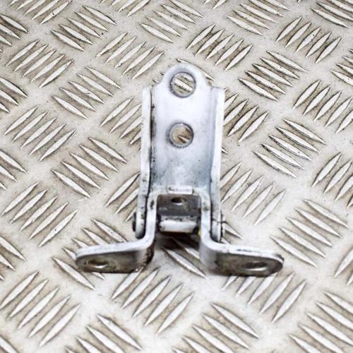 Türscharnier vorne rechts KIA SPORTAGE (QL) 1.7 CRDi 79320-2E000 A046057 Bild Türscharnier vorne rechts KIA SPORTAGE (QL) 1.7 CRDi 79320-2E000 A046057