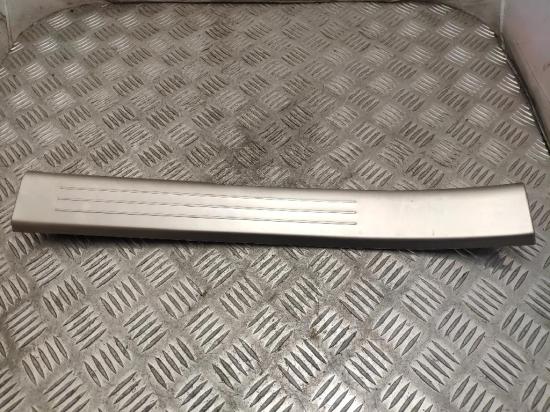 Innenschwellenzierleiste hinten links BENTLEY CONTINENTAL FLYING SPUR (3W_) 6.0 3W4863381 Bild Innenschwellenzierleiste hinten links BENTLEY CONTINENTAL FLYING SPUR (3W_) 6.0 3W4863381