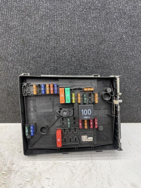 Sicherungskasten VW Caddy III Kasten (2KA) 01718130