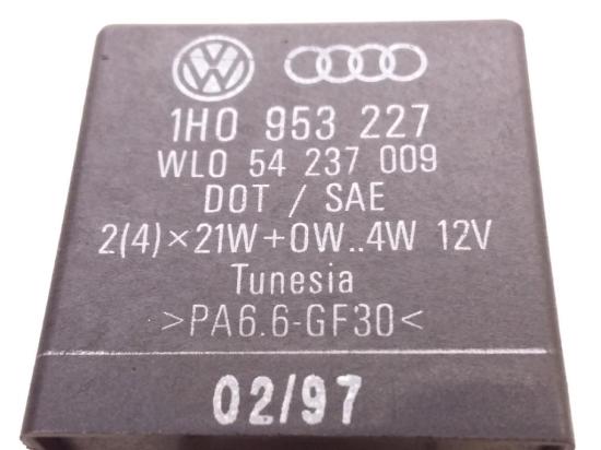 Relais VW Polo III (6N1) 1H0953227 Bild Relais VW Polo III (6N1) 1H0953227