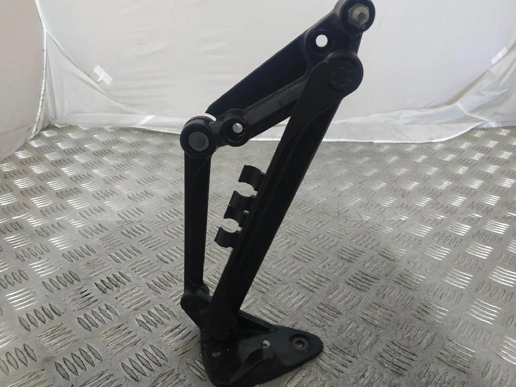 Heckklappescharnier links BENTLEY CONTINENTAL FLYING SPUR (3W_) 6.0 3W5827301G Bild Heckklappescharnier links BENTLEY CONTINENTAL FLYING SPUR (3W_) 6.0 3W5827301G