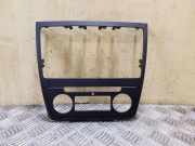 Musik-Player Verkleidung SKODA YETI (5L) 1.8 TSI 4x4 5L0858069H