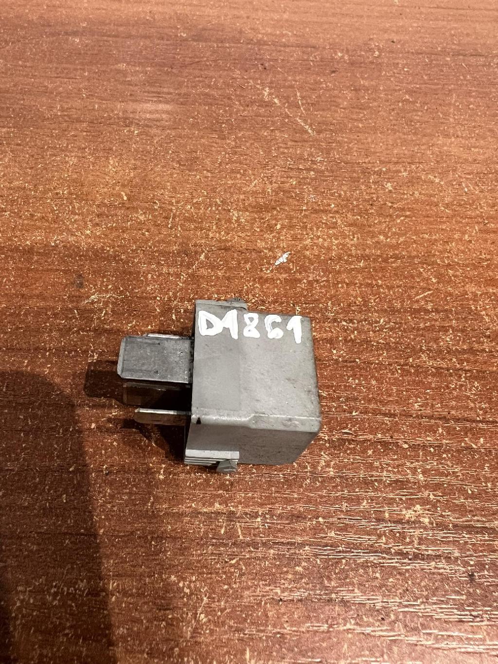 Relais Mercedes-Benz B-Klasse Sports Tourer (W245) A0025422619