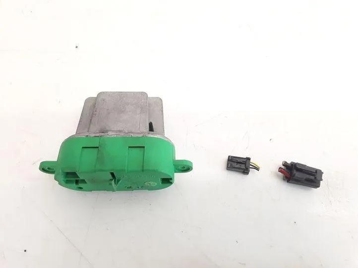 Blower Fan Relay RENAULT ESPACE IV (JK0/1_) 2.0 dCi (JK02, JK03) 52492365