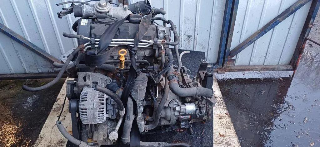 Motor VW POLO (9N_) 1.4 TDI 02T301103