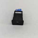 USB MERCEDES-BENZ A (V177, Z177) A 180 (177.084) A2478207302