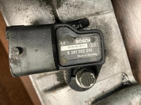 Ansaugbrücke IVECO DAILY III Furgon/Estate 35 C 12 V, 35 S 12 V (AGKA43A2, AGKB43A2, AGKB46A2,... 504058786, 0281002514 Bild Ansaugbrücke IVECO DAILY III Furgon/Estate 35 C 12 V, 35 S 12 V (AGKA43A2, AGKB43A2, AGKB46A2,... 504058786, 0281002514