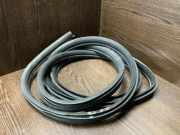 Türdichtungsgummi vorne links IVECO DAILY IV Flatbed 35C13, 35C13 /P, 35S13 D, 35S13, 35S13 /P 72337 504203320