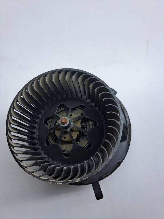 Heizgebläsemotor VW GOLF VI (5K1) 1.2 TSI 1K1820015L