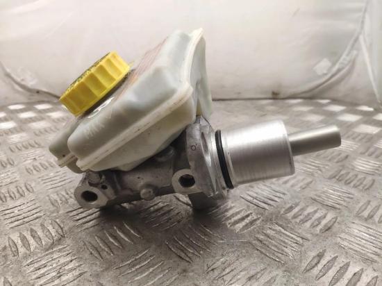 Bremszylinder BENTLEY CONTINENTAL FLYING SPUR (3W_) 6.0 2686 3D0611301B Bild Bremszylinder BENTLEY CONTINENTAL FLYING SPUR (3W_) 6.0 2686 3D0611301B