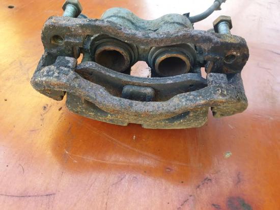 Bremssattel vorne links IVECO DAILY III Furgon/Estate 35 C 12 V, 35 S 12 V (AGKA43A2, AGKB43A2, AGKB46A2,... 42548179 Bild Bremssattel vorne links IVECO DAILY III Furgon/Estate 35 C 12 V, 35 S 12 V (AGKA43A2, AGKB43A2, AGKB46A2,... 42548179