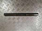 Schwellerinnenverkleidung vorn rechts VOLVO V70 II (SW) 2.4 D5 8659960