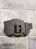 Regelventile für Innenraumheizung BMW 1 (E87) 120 d 15102004 985458D