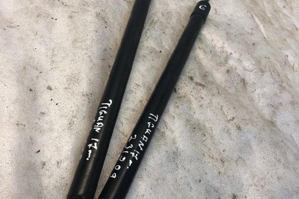 Heckklappendämpfer rechts VW Tiguan II (AD) 5NA827550B