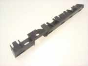 Kotflügelhalter vorne links