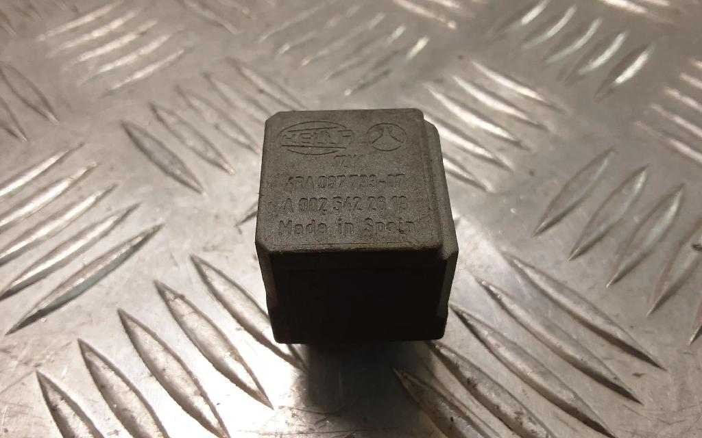 Relais MERCEDES-BENZ M (W163) ML 320 (163.154) A0025422619