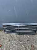 Kühlergrill oben Mercedes-Benz E-Klasse (W210) 2108880023