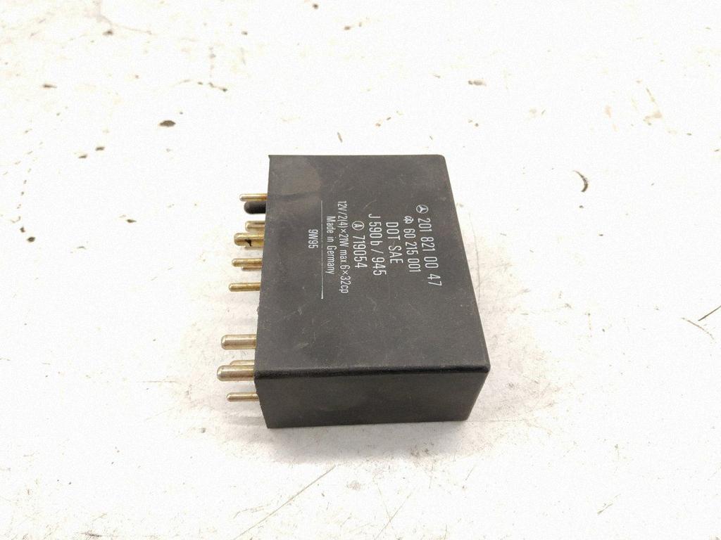 Relais MERCEDES-BENZ C (W202) C 280 (202.028) 2018210247