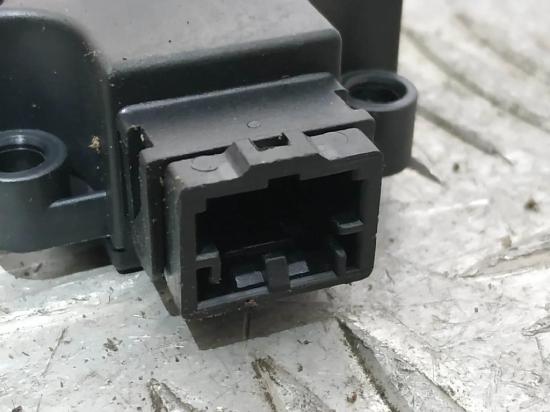 Air Flap Motor AUDI A8 D4 (4H_) 3.0 TDI quattro ZBAT0045D06AT CZ1139300854 Bild Air Flap Motor AUDI A8 D4 (4H_) 3.0 TDI quattro ZBAT0045D06AT CZ1139300854